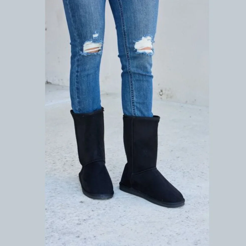 New Black Thermal Lined Flat Boots - Picture 1 of 5